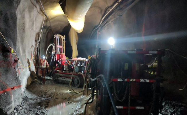 Llevaban 10 días atrapados: autoridades rescatan a 2 mineros